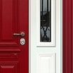 Элементы дверного блока могут быть окрашены в разные цвета